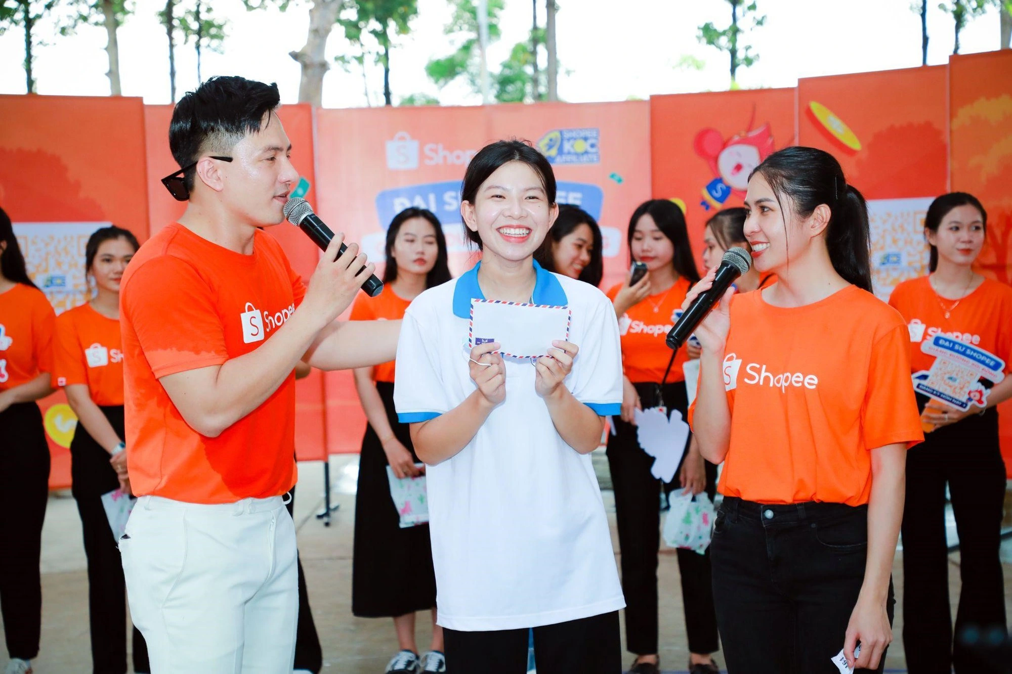 Tối Ưu Tỷ Lệ Chuyển Đổi Shopee: Tại Sao Phải "Dọn Nhà" Trước Khi Đón Khách Từ KOC?