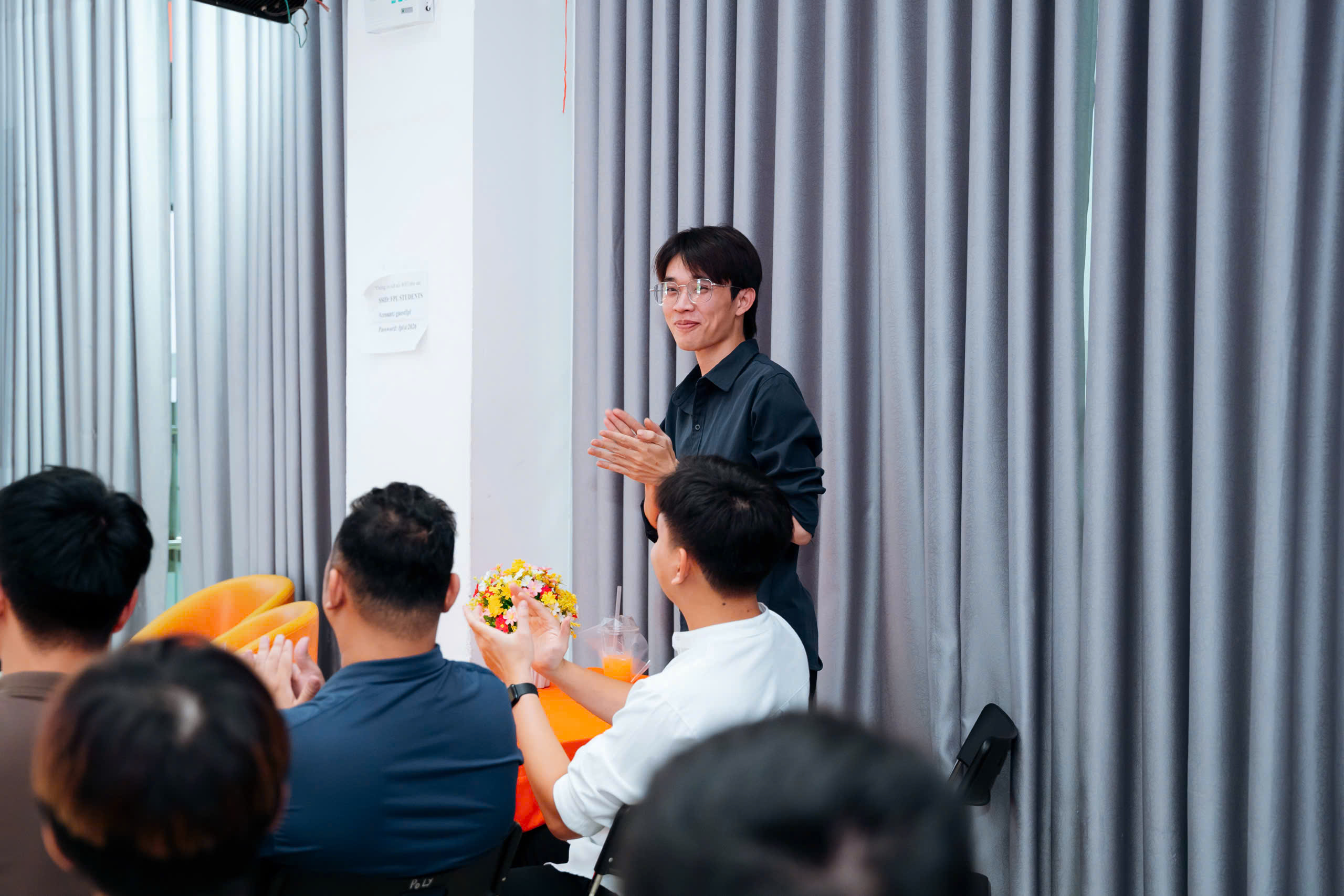 Khoảnh khắc giao lưu tại chương trình cùng sinh viên FPT Polytechnic