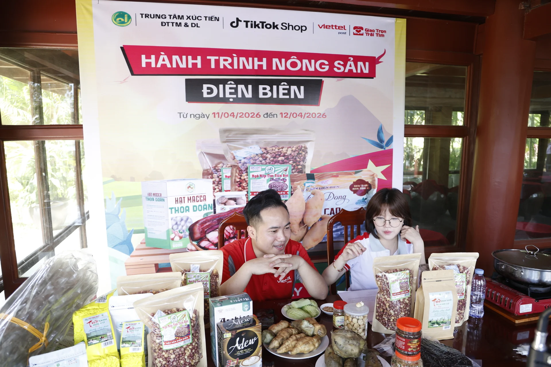 Cơ Hội Nào Cho Đặc Sản Địa Phương Khi TMĐT "Về Làng"?